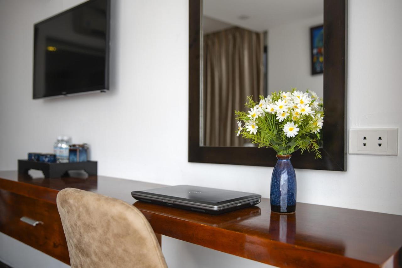Connect Hotel Da Nang Buitenkant foto