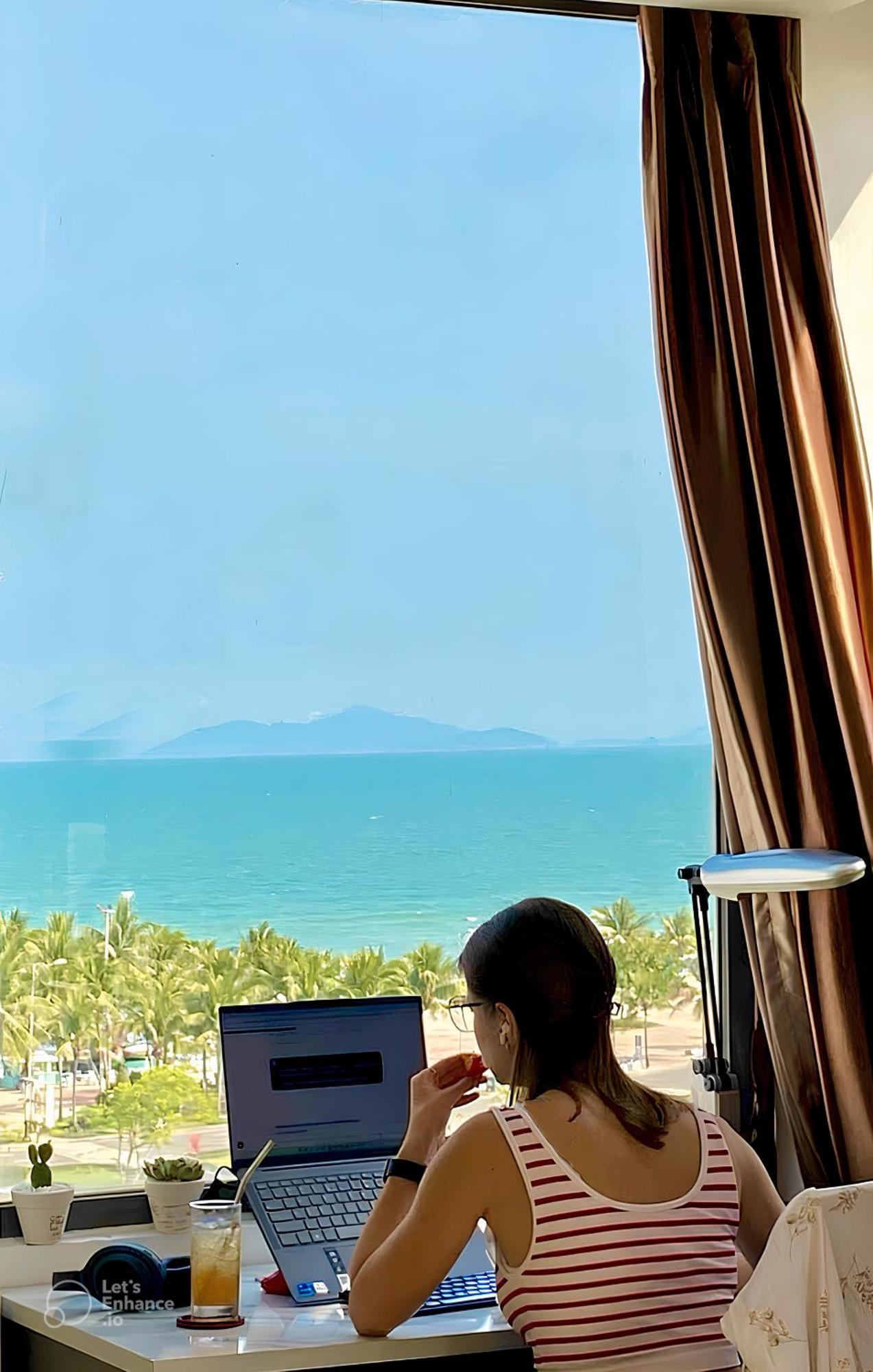 Connect Hotel Da Nang Buitenkant foto